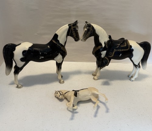 2 Vintage Breyer Western Horse Pinto Ponies + Bonus Small Horse - * Damage