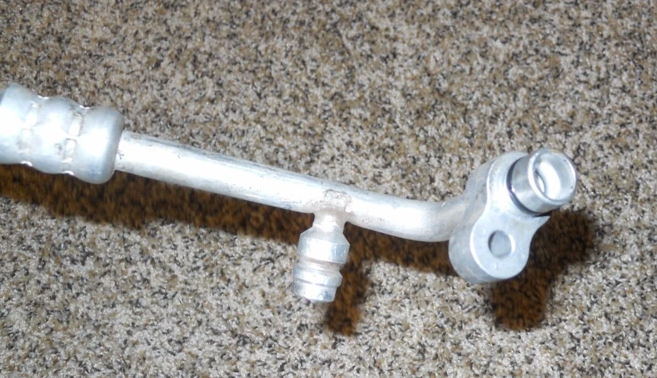 Conjunto de manguera de aire acondicionado Subaru Forester X XT 2007-08 alta presión OEM P/N 73421SA010 Foto 3 de 4