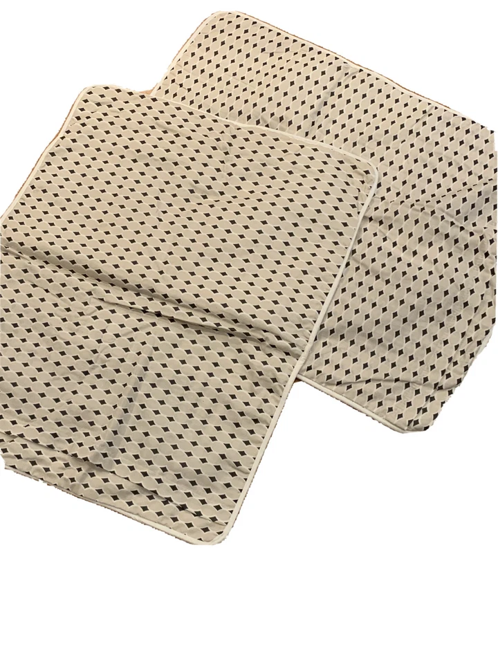 Par de fundas de almohada estándar grises acolchadas cosidas Urban Outfitters NUEVO 20" X 26" Foto 4 de 4