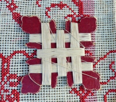 MERCERIE ANCIENNE, ANCIEN ÉCHEVEAU FIL DE LIN POUR DENTELLE de 145 gr