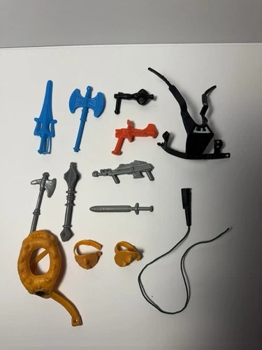 Vintage HE-MAN MOTU Masters of the Universe Weapons Pack Accessories A