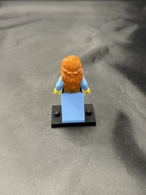 LEGO Castle Kingdoms Peasant Maiden Minifigure Cas490 7189 Mill Raid