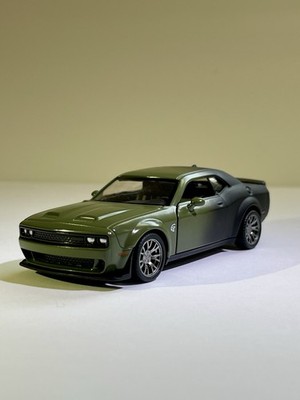 1/32 Dodge Challenger SRT Hellcat Jailbreak Model By Dodge