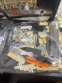 LEGO ARCHITECTURE: Buckingham Palace (21029)  Retired New Open Box Sealed Bags