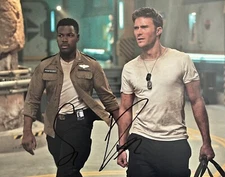 Scott Eastwood Authentic Signed 14x11 Photo AFTAL COA