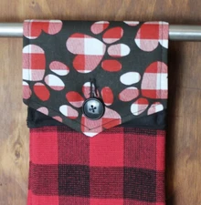 DOG PAWS BUFFALO RED & BLACK HANDMADE HANGING KITCHEN HAND BUFFALO CHECK TOWEL