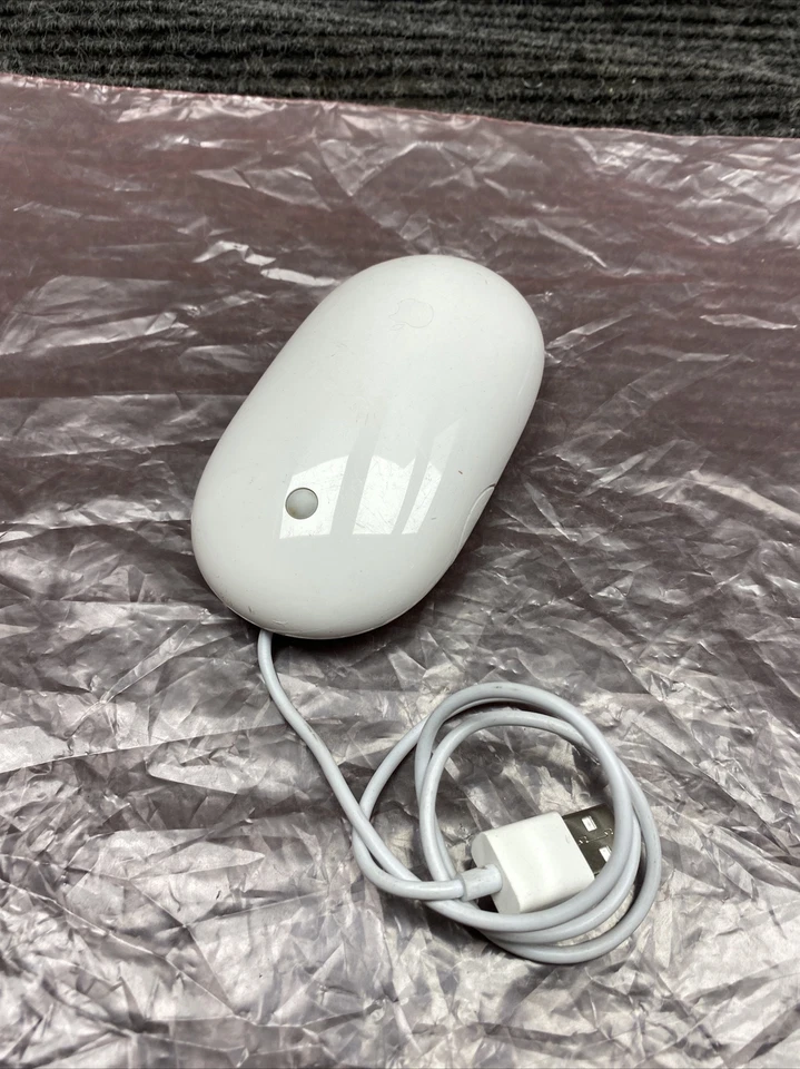 Used Apple A1152 USB Wired Optical Mouse - Image 3 of 4