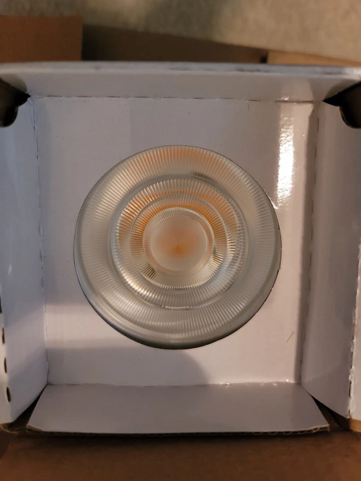 Pack Of 6 Bulbs SYLVANIA 40037 LED12.5 PAR30 HD/DIM/927/WSP15 - Image 4 of 4