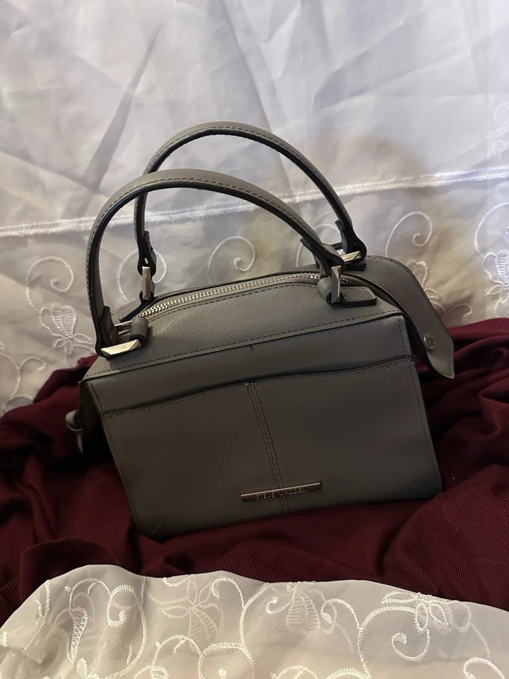 Cartera para mujer Steve Madden gris Foto 3 de 4