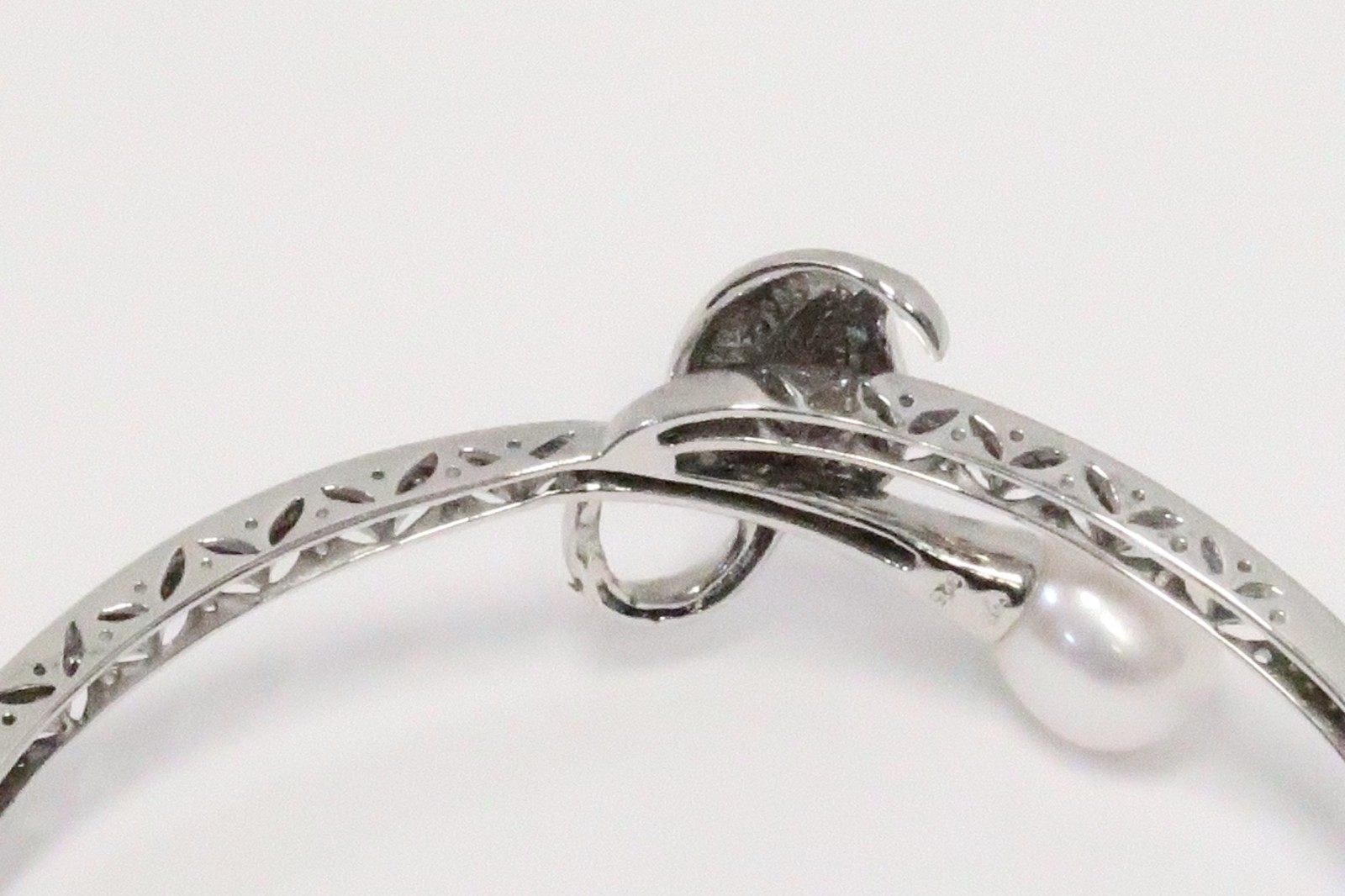 ALLURING STERLING SILVER PEARL BANGLE BRACELET - image 8