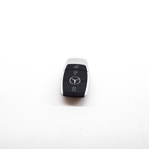 MERCEDES-BENZ GLC C253 Key A20590521209999 NEW GENUINE - Picture 2 of 9
