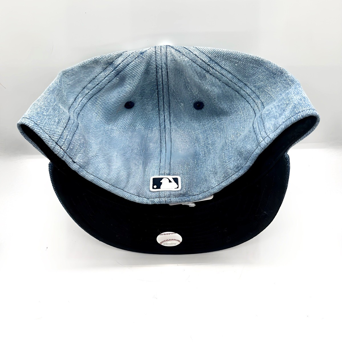 NEW ERA 59 FIFTY Cap New York Yankees Washed Denim x White NEW ERA 59 FIFTY Cap New York Yankees Washed Denim x White