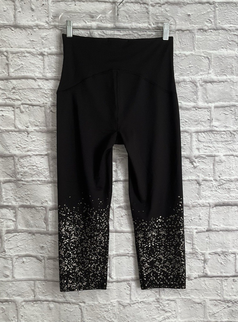 Spanx Large Booty Boost Active Cropped Legging Bl… - image 9