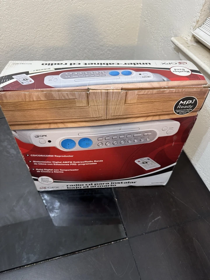 GPX Under-Cabinet CD Radio MP3 Vintage Ready with Remote Model KCCD6316DT New - Image 3 of 4