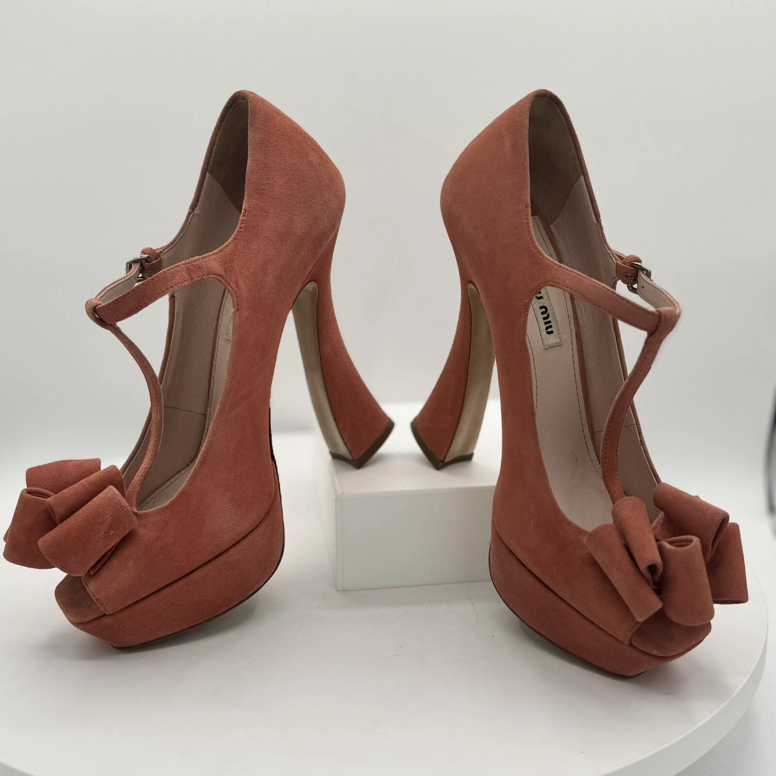 Miu Miu Calzature Donna Tacchi Taglia EU 38 Il colore è più di un corallo