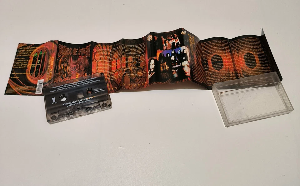 Cradle of Filth - Lovecraft & Witch Hearts 2002 - indonesia 2X tapes ORIGINAL - Image 3 of 4