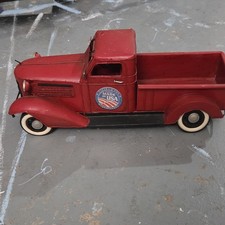 Yenier  Son Vintage Red Tin Pickup Truck Toy Made in USA Age 4-11 Years