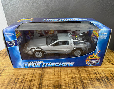 WELLY DeLorean Time Machine Back to the Future II 1:24 Diecast Metall OVP