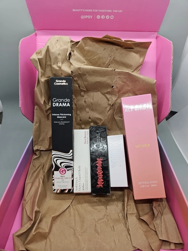 Maquillaje Ipsy SELLADO SIN ABRIR Maquillaje Misterioso Tamaño Caja Mediano Foto 2 de 2