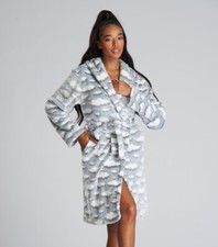 Loungeable Womens Silver Clouds Coral Fleece Hooded Dressing Gown / Bath Robe