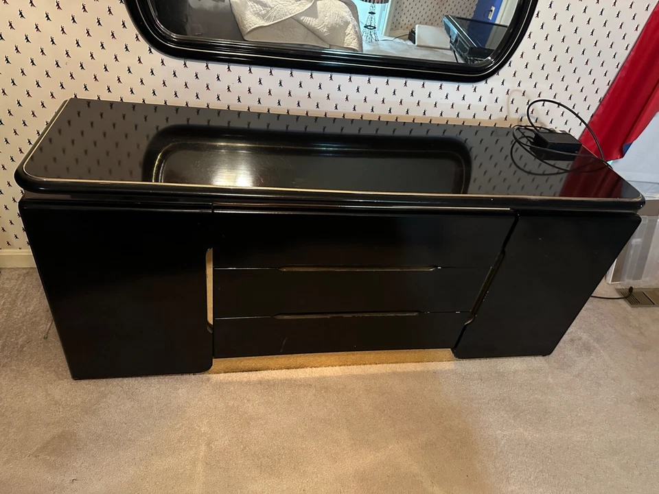 Vintage Post Modern Black Lacquer Bedroom Set - Image 2 of 4