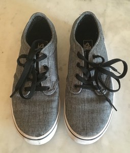 youth vans size 5