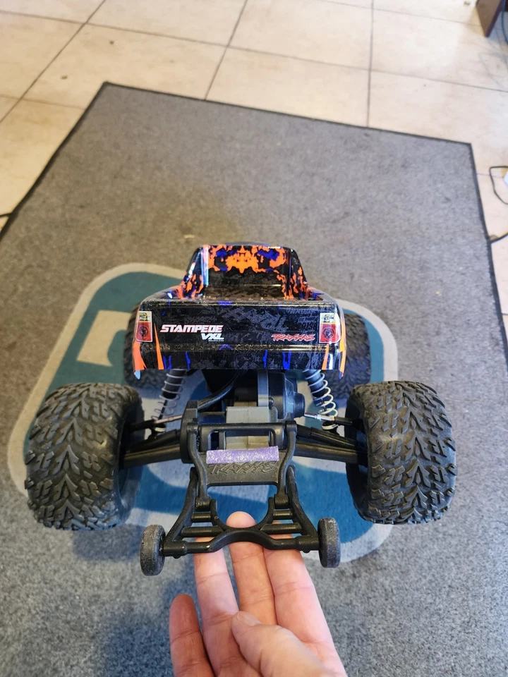 Monster Truck RC sin escobillas Traxxas Stampede VXL 1/10 con control remoto TQi. Leer Desc. Foto 3 de 4