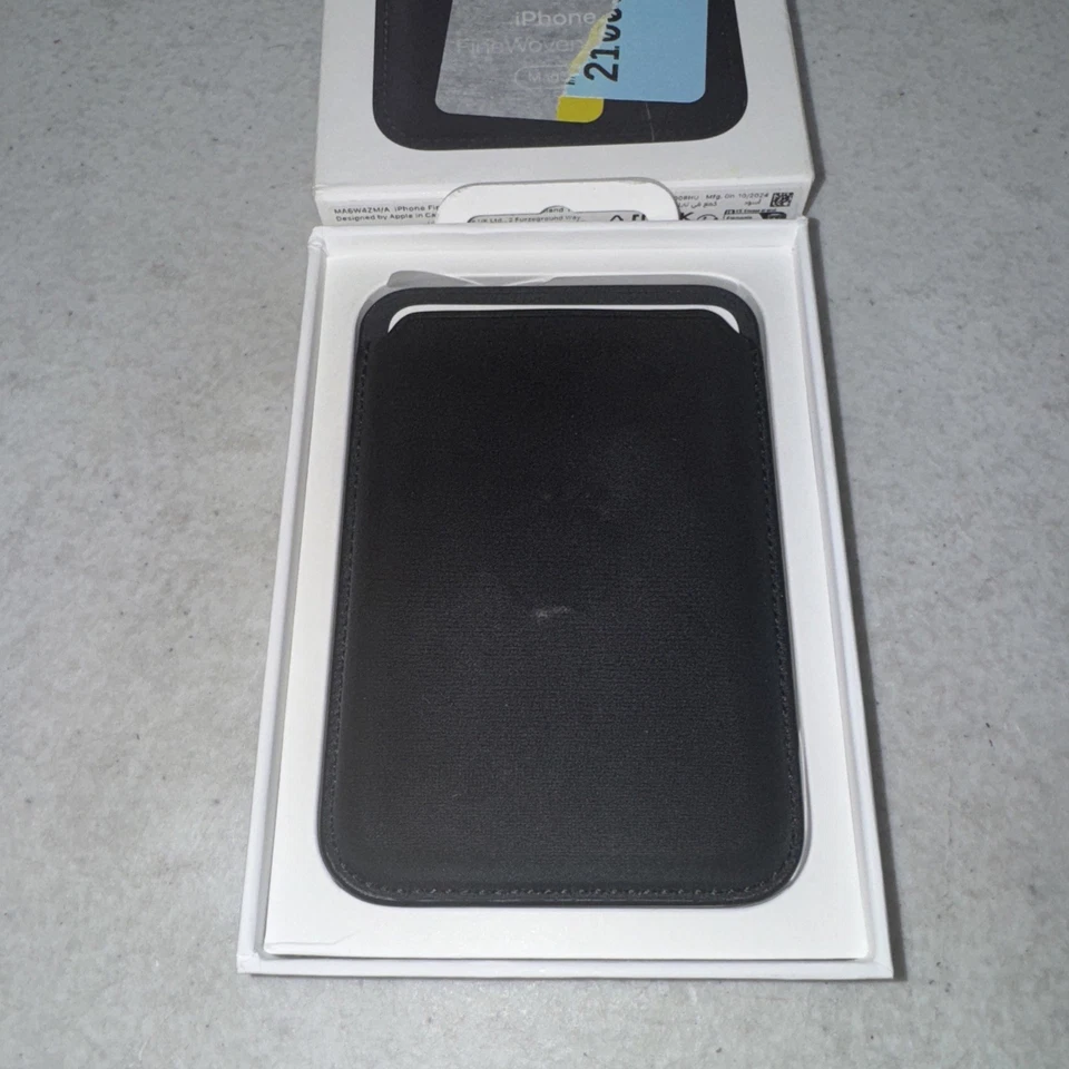 Carteira Apple iPhone tecido fino com MagSafe - Preta - Imagem 4 de 4