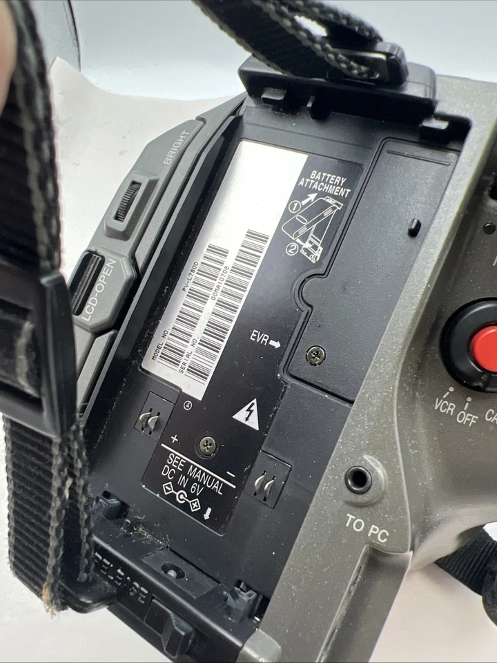 Panasonic PV-L858D VHS-C Camcorder w/ Bag & Charger TESTED - Image 4 of 4