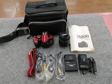 NIKON D5200 Digital DSLR Camera 18-55 VR Lens Kit
