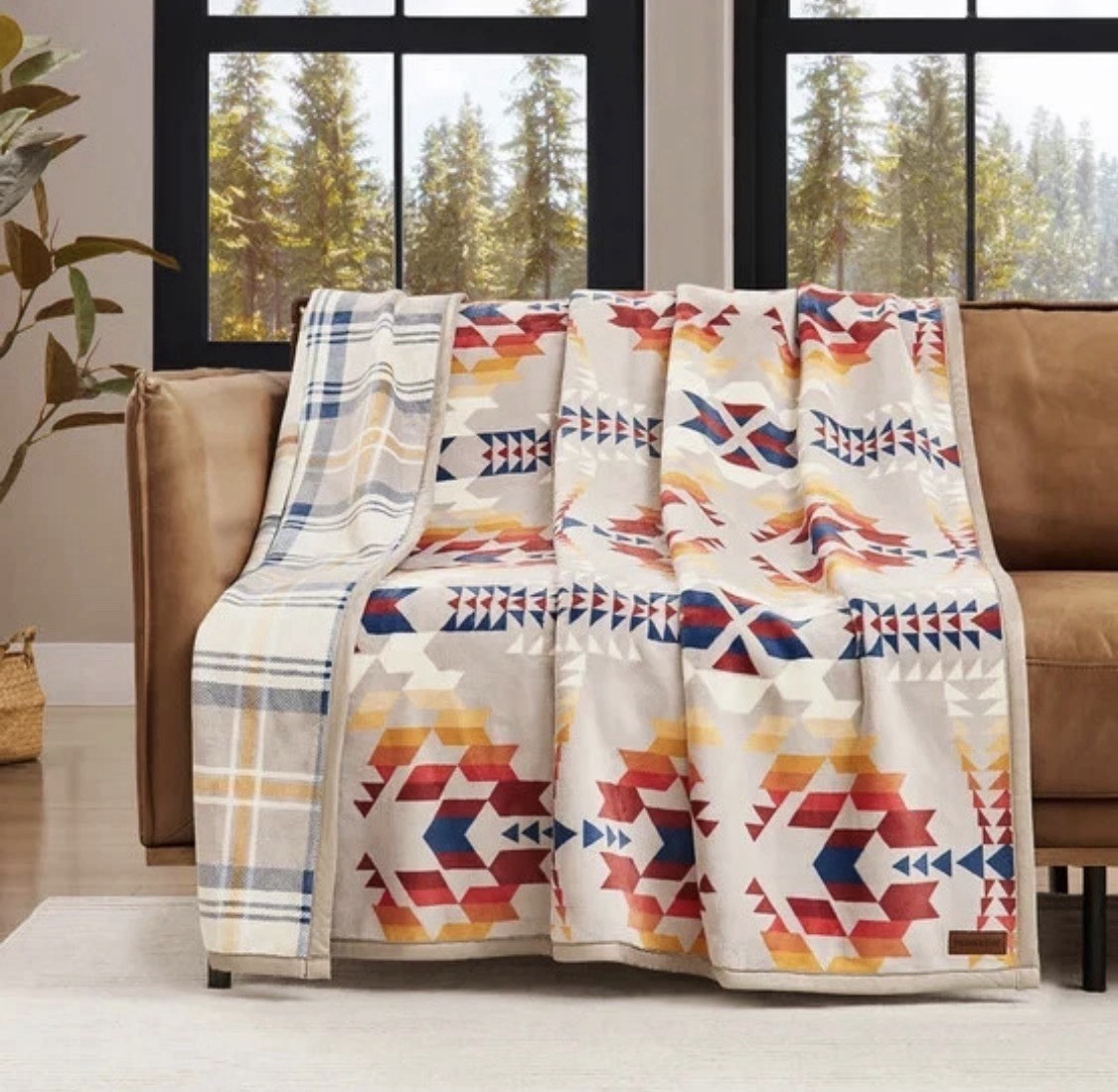 NEW Pendleton Reversible Plush Throw-50x70in 100% Polyester Legend Lake Gray