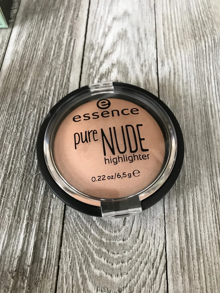 essence Pure NUDE Highlighter 10 Be My Highlight Powder Compact Rare NEW Sealed - Image 2 of 4