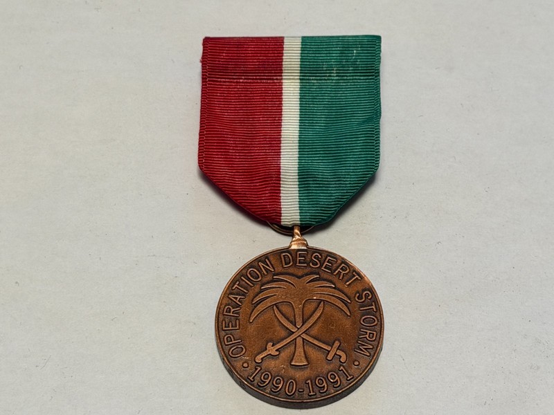 Original Desert Storm Gulf War US New Jersey State Service Medal Rim No 2198