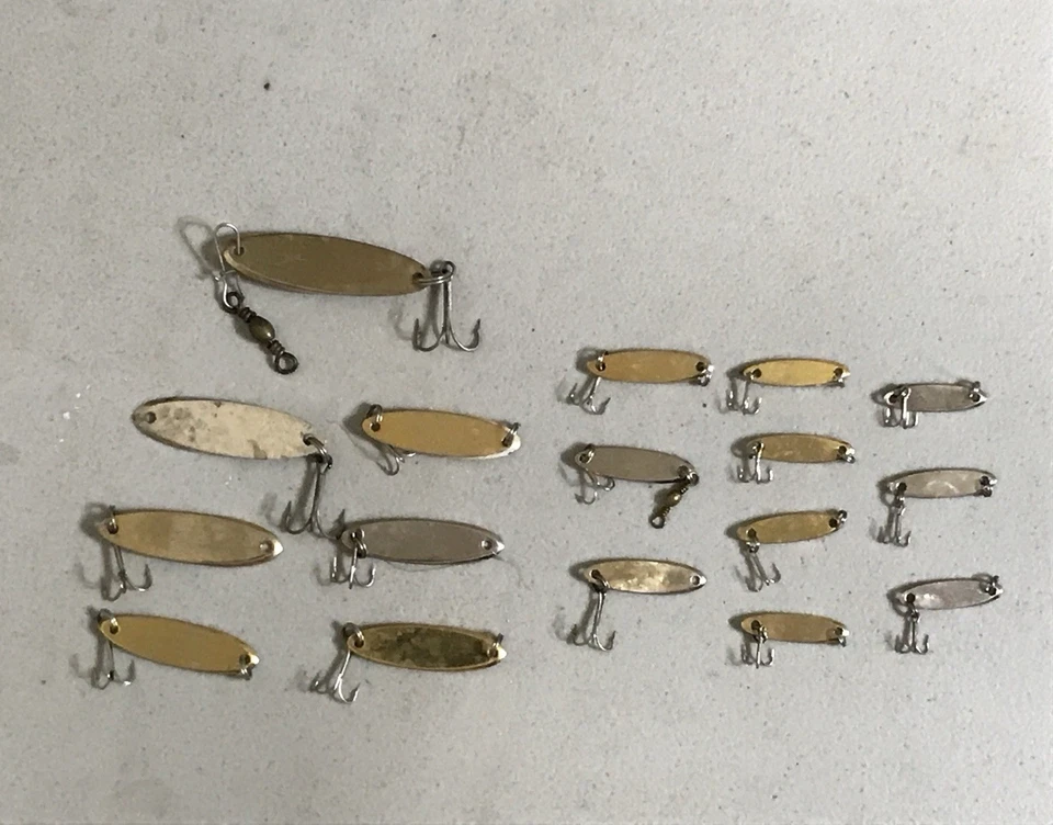 Lote misto antigo de 17 iscas para pesca de truta Kastmaster 1,25” - 2,5” - Imagem 2 de 4