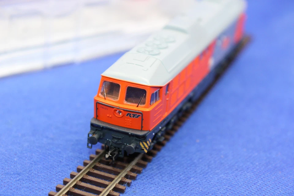 Piko 47323 Spur TT RTS Diesellok BR 230 077-0 Lichtwechsel/s.guter Zustand/OVP - Bild 4 von 4