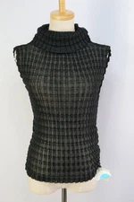 ISSEY MIYAKE me Black Pleats High Neck Sleeveless Top 136 9481