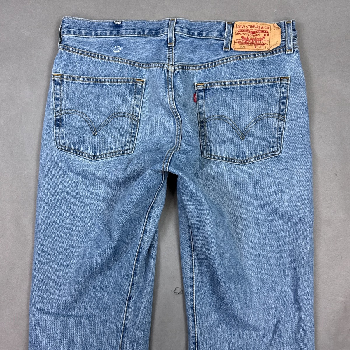 Vintage Levis 501 Jeans Mens 38x34 Blue Y2K Button Fly Distressed