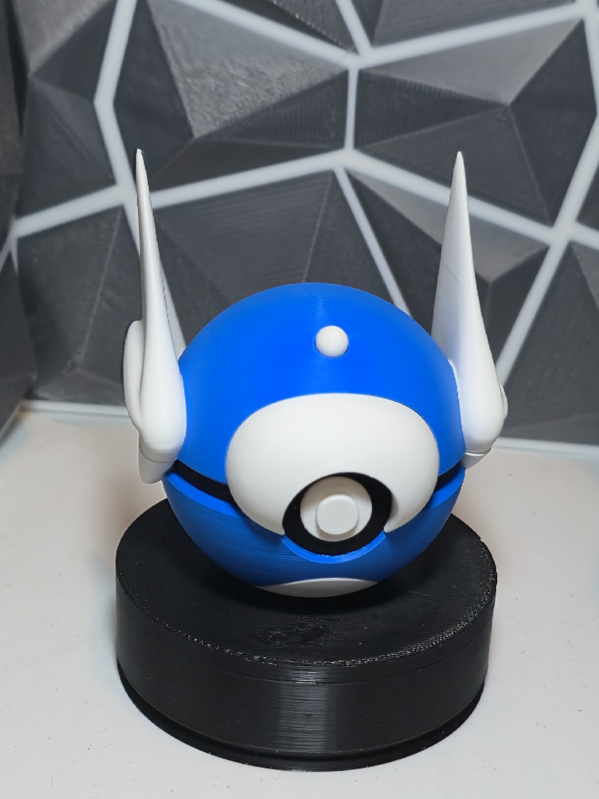 Pokeball Minidraco 147 cadeau anniversaire idéal pour fan pop culture