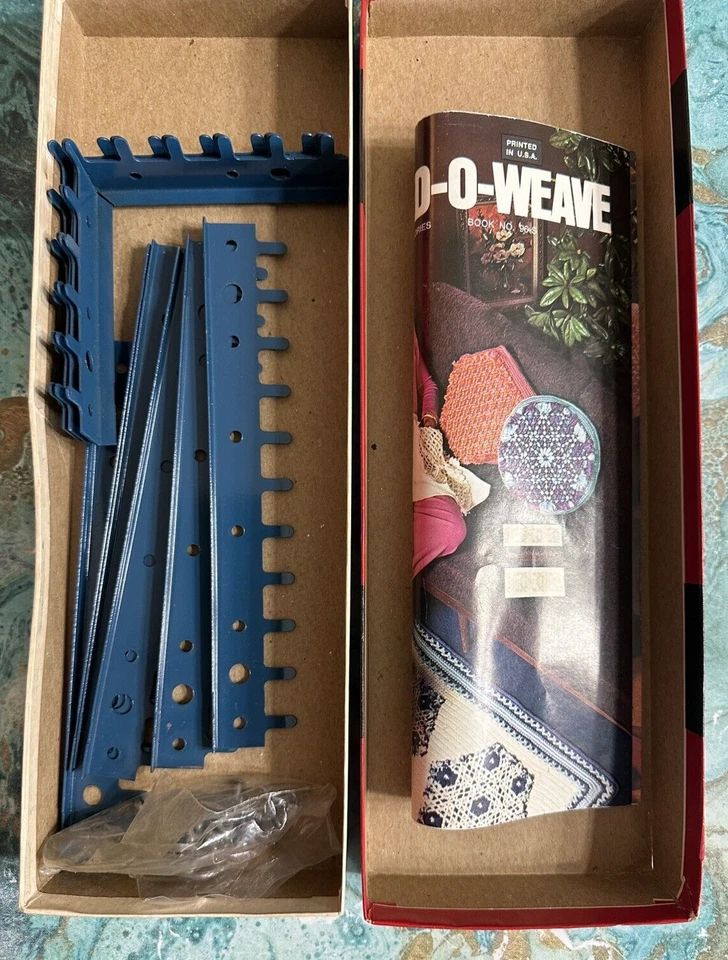 Pernos de herramientas de marco de metal vintage LILY SPEED-O-WEAVE Art 717 sin usar con folleto Foto 2 de 3