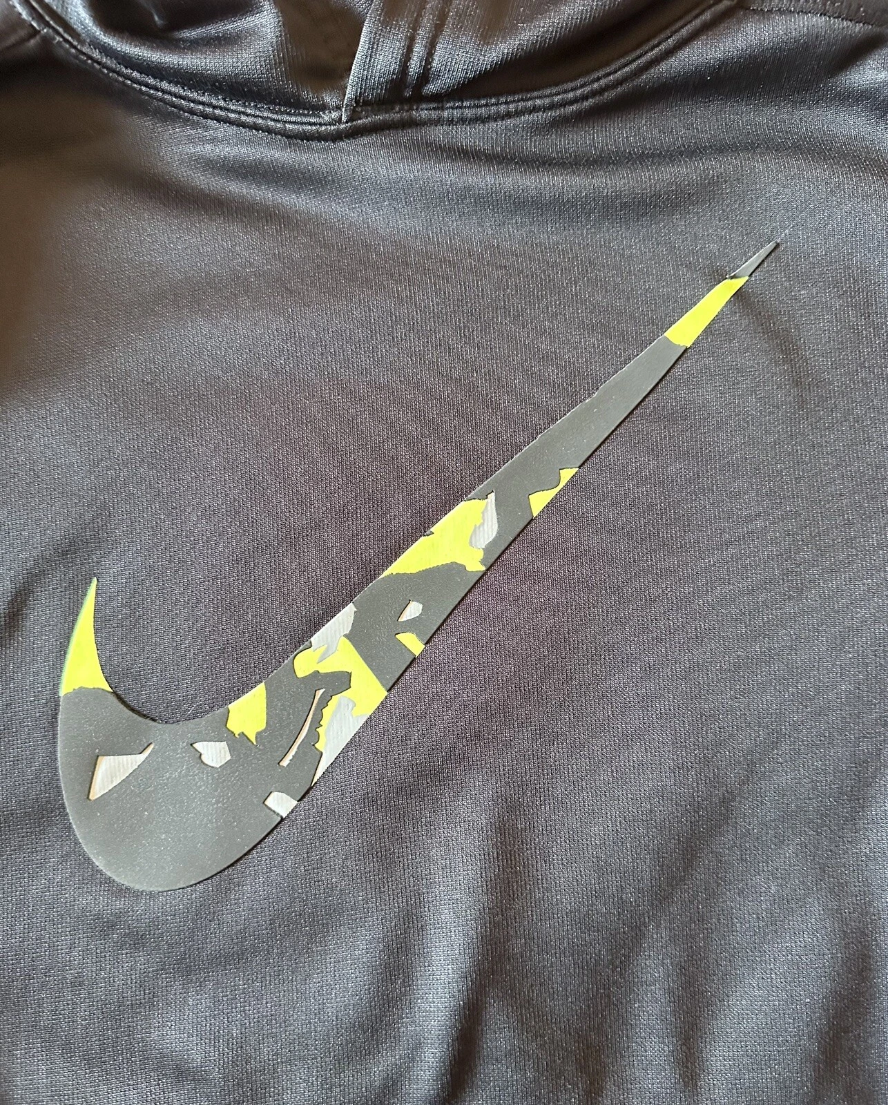 VETEMENTS Felpa con cappuccio Nike Therma Fit Youth XL pullover logo swoosh nero e grigio