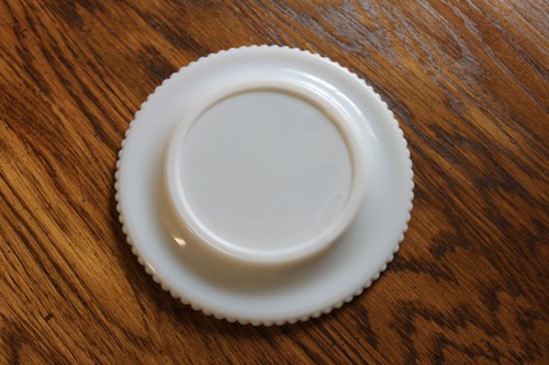 Westmoreland Beaded Edge Fruit Bread and Butter Plate STRAWBERRY 6 1/4" - Picture 3 of 3