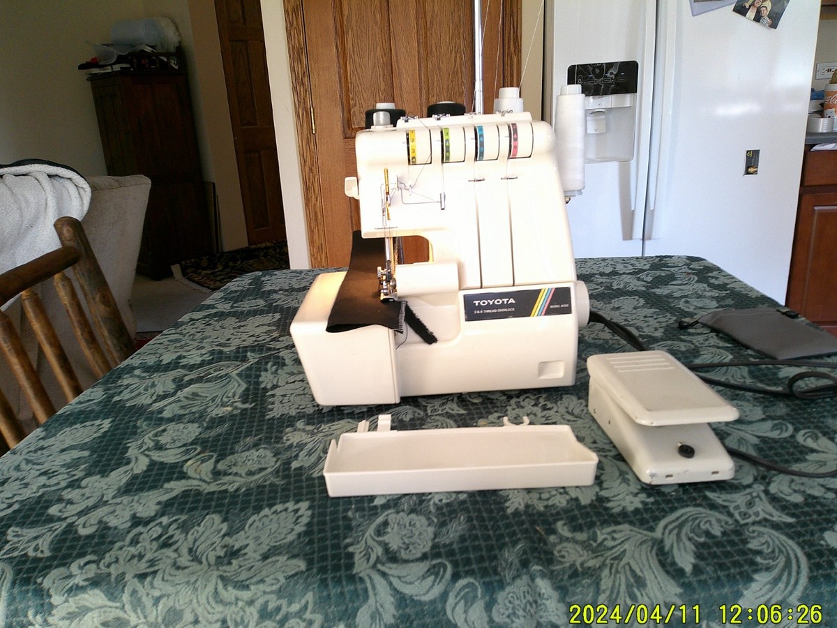 TOYOTA 6700 SEGER SEWING MACHINE (WORKING) | eBay