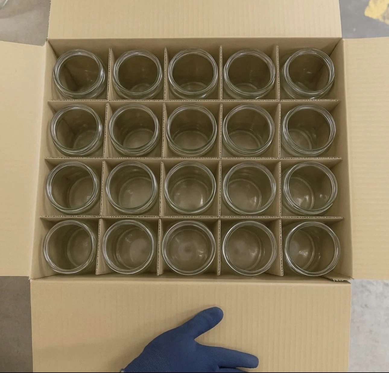 24 x 500ml Glass Jars with Gold Lids – Round Glass Jars – 82mm Twist-Off Lid NEW
Opens in a new wind