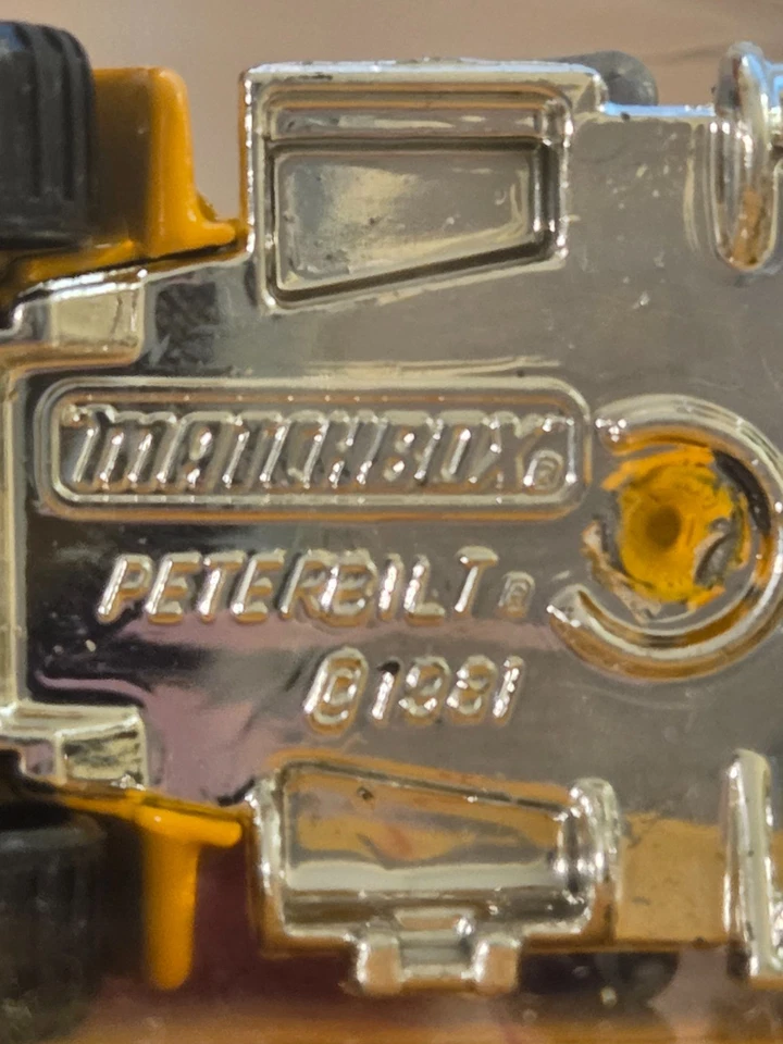 Matchbox Peterbilt Cement Truck MB19 Moving Parts D72 - Image 4 of 4