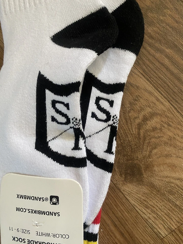 CALCETINES S&M BMX RETRÓGRADO BLANCO NEGRO ESCUDO Foto 3 de 4