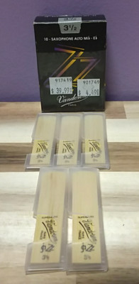 Vandoren Paris ZZ Reeds ~ Saxophone Alto Mib-Eb ~ #3-1/2 (SR4135) ~ Open Box = 5