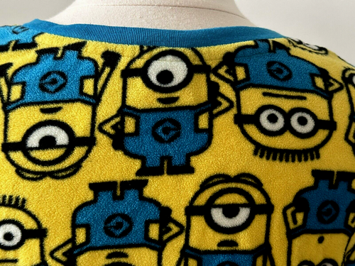 Despicable ME3 Minion Made S/M Night Shirt Appliqued Minion in Center Satin Eye - Picture 7 of 8