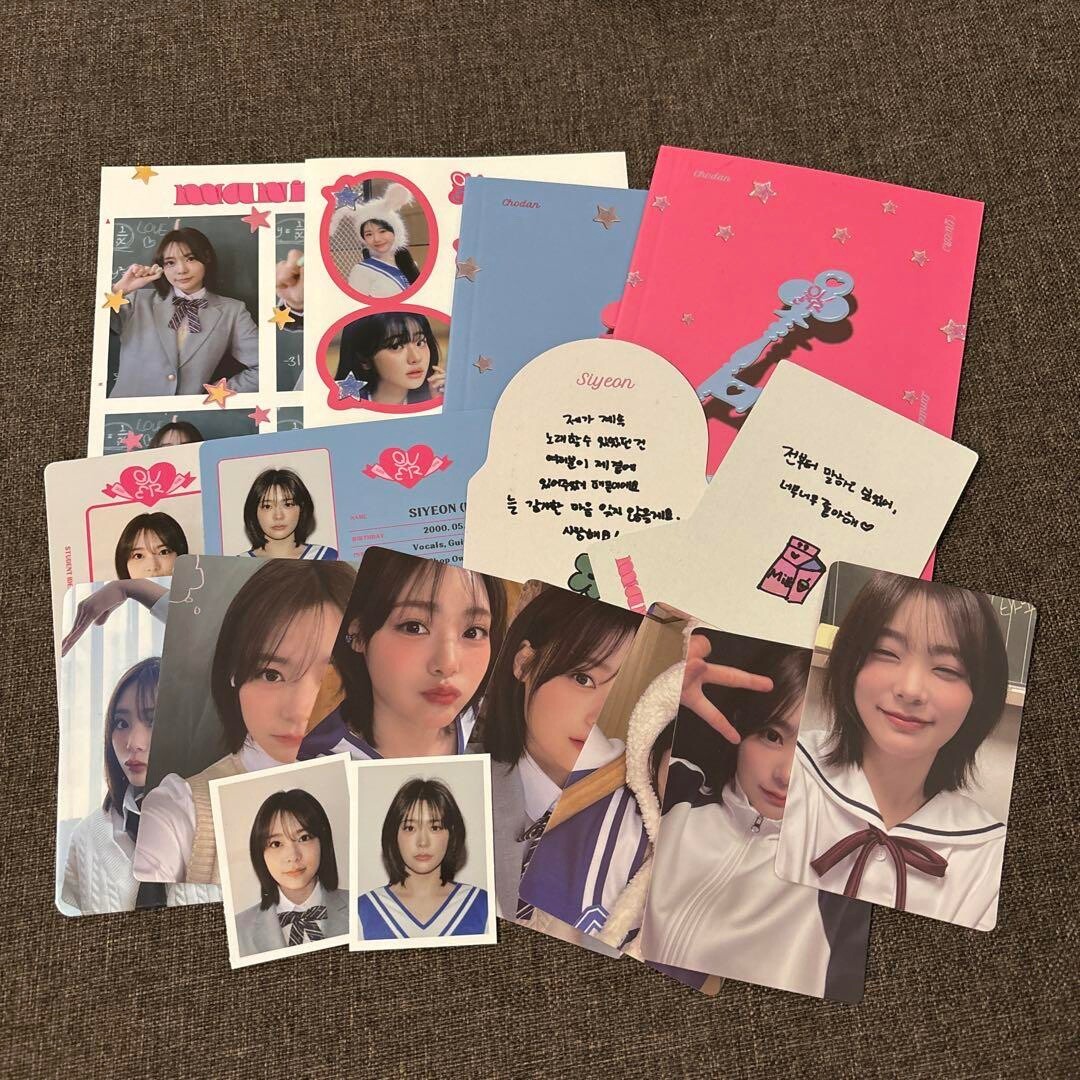 【当選】QWER シヨン トレカ MANITO 시연 포카 QWER 시연 체육복 포카 MANITO Secret ver. | 브랜드 중고거래
