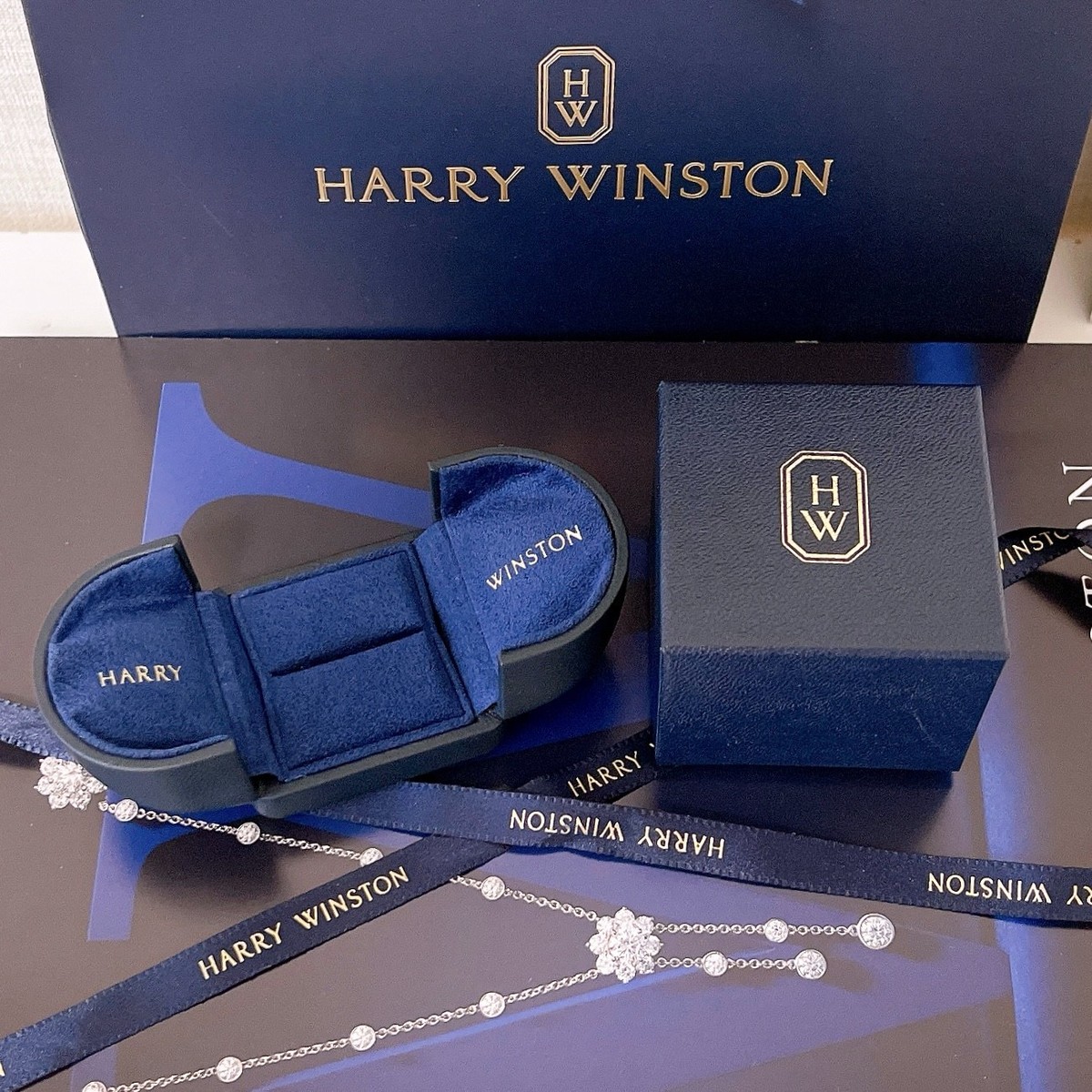 Harry Winston Genuine Ring case Navy Leather Jewelry empty