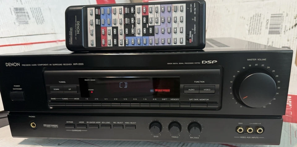 VINTAGE DENON AVR-2000 AV RECEIVER  CD, PHONO, TAPE, w/ CONTROL  MADE IN JAPAN!! - Image 2 of 4